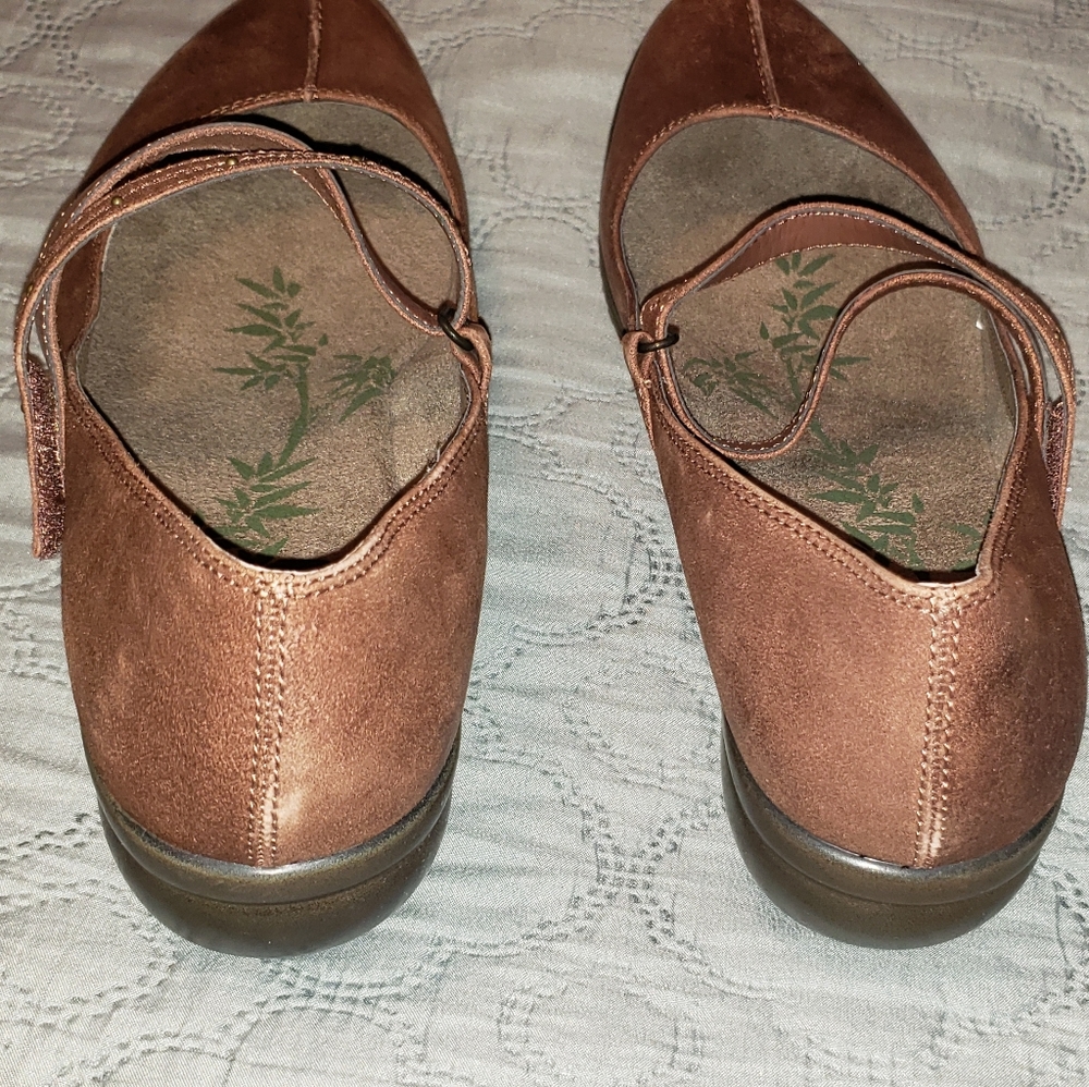 Easy Spirit Brown Leather/Nubuck Mary Jane - 12M - Picture 4 of 5